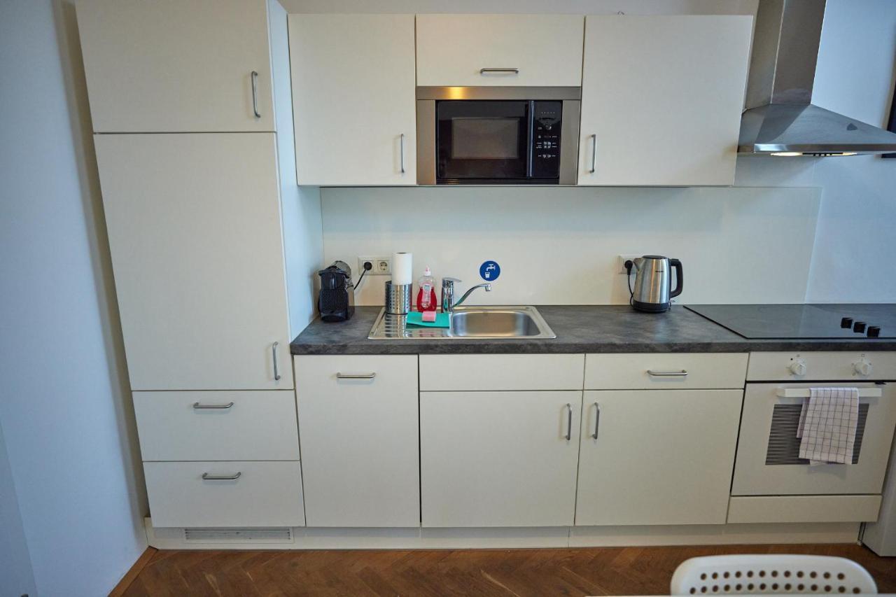 Close To Metro Iii Appartement *