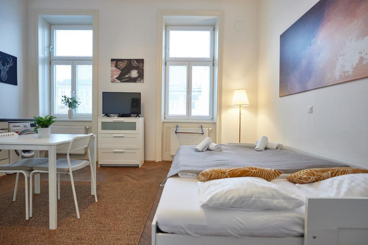 Close To Metro Iii Appartement Vienne