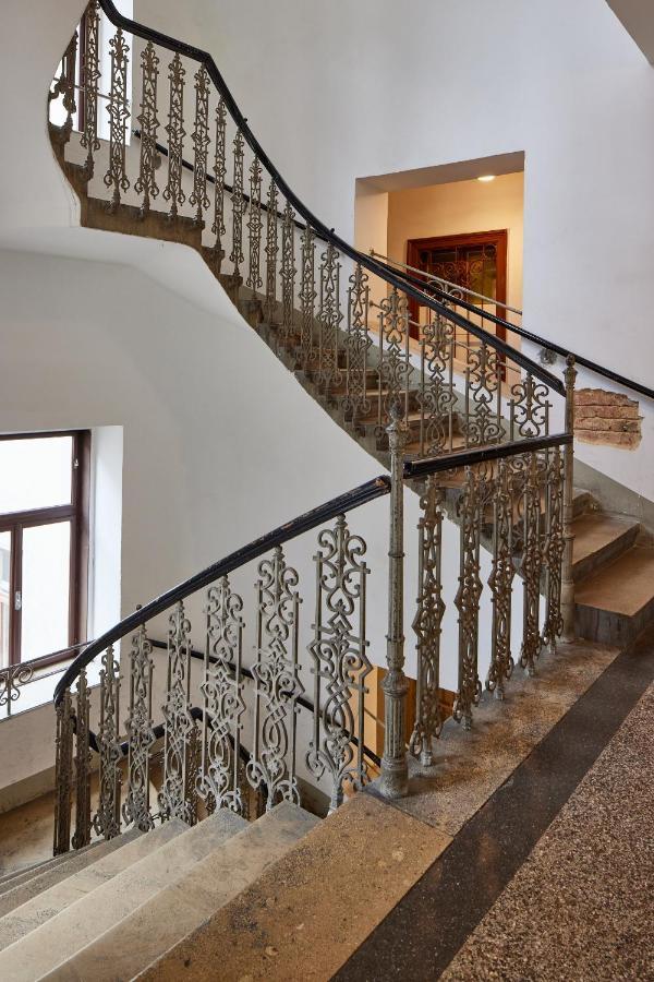 Close To Metro Iii Appartement